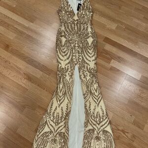 Elegant Gold Sequin Evening Gown